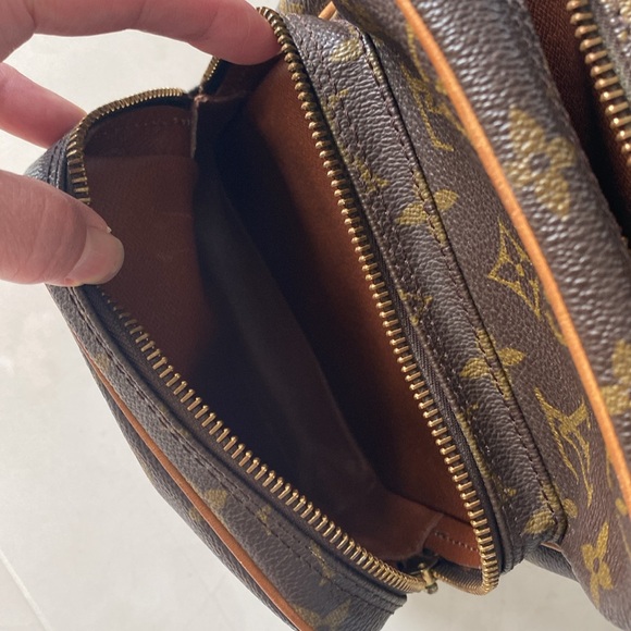 LV Vintage Amazon Handbag - Picture 8 of 12